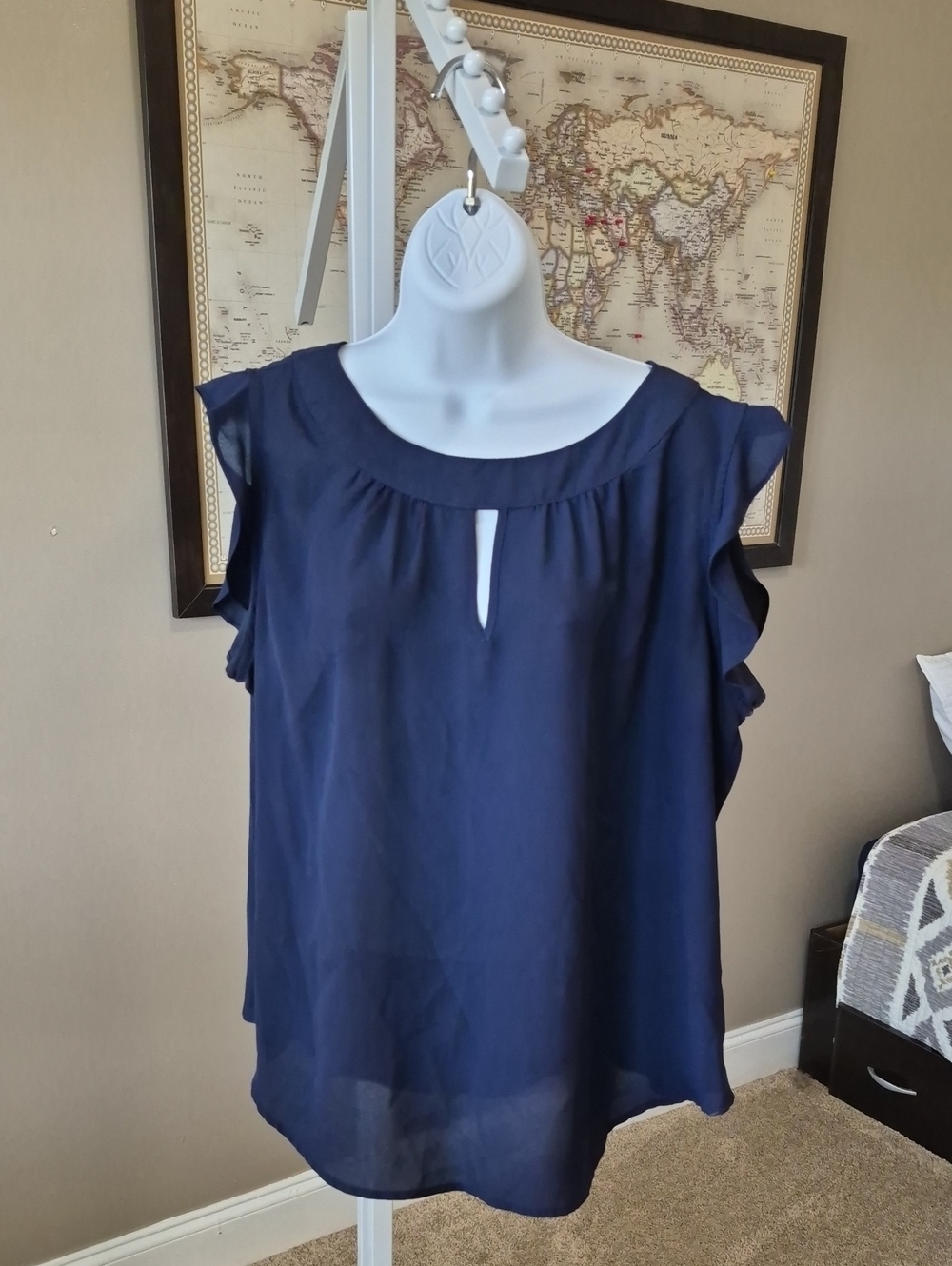 New York & Company Navy Flutter Sleeve Keyhole Blouse Size XL